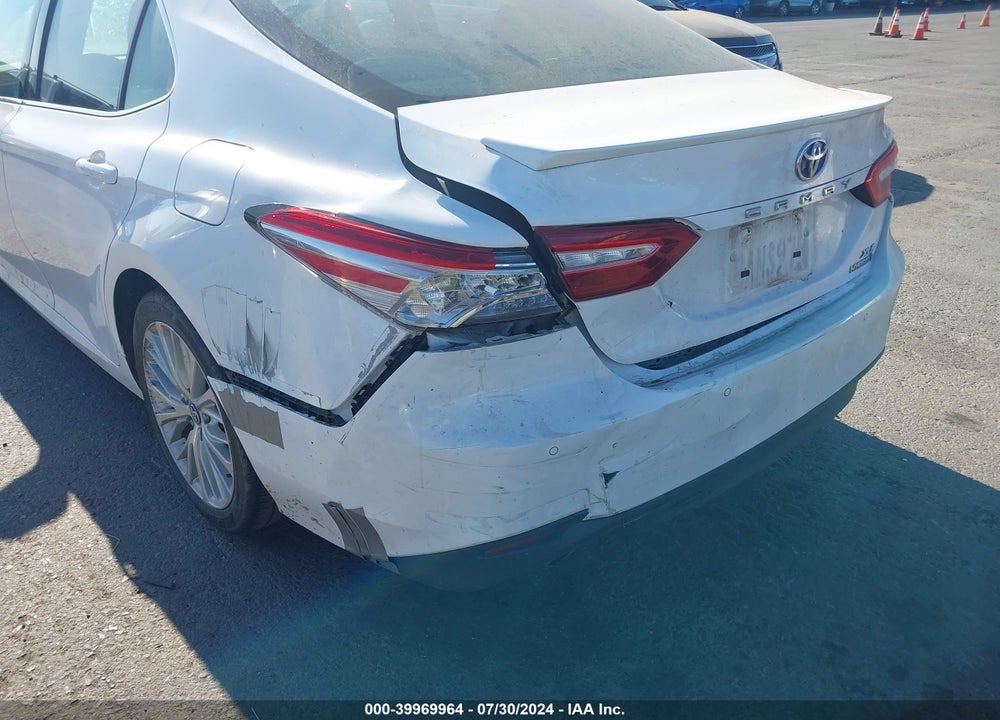 2018 TOYOTA CAMRY HYBRID LE/SE/XLE VIN: 4T1B21HK0JU501796