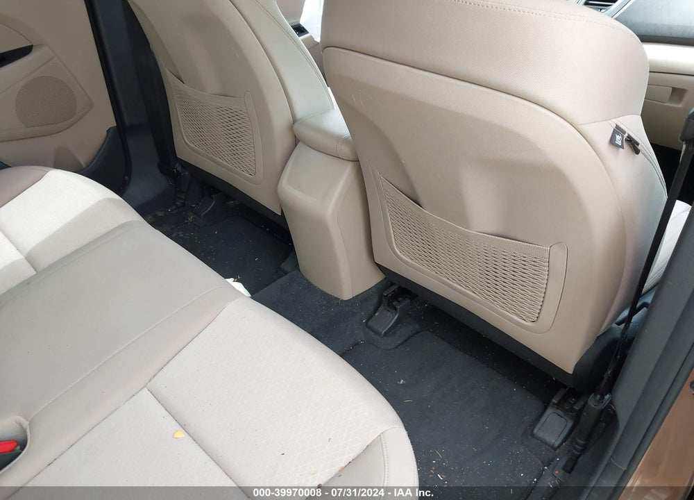2017 HYUNDAI TUCSON SE VIN: KM8J3CA48HU411175