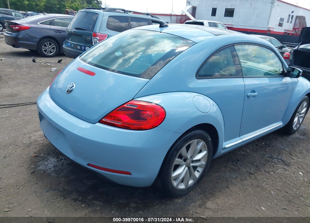 2015 VOLKSWAGEN BEETLE 1.8T VIN: 3VWJ17AT0FM624273