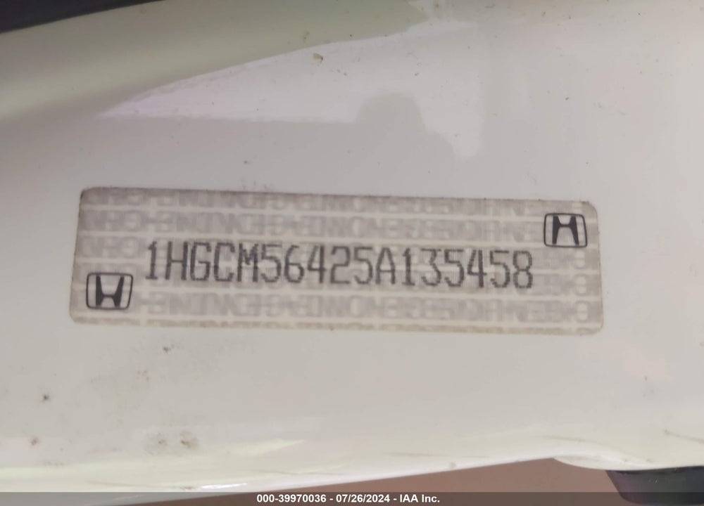 2005 HONDA ACCORD 2.4 LX VIN: 1HGCM56425A135458