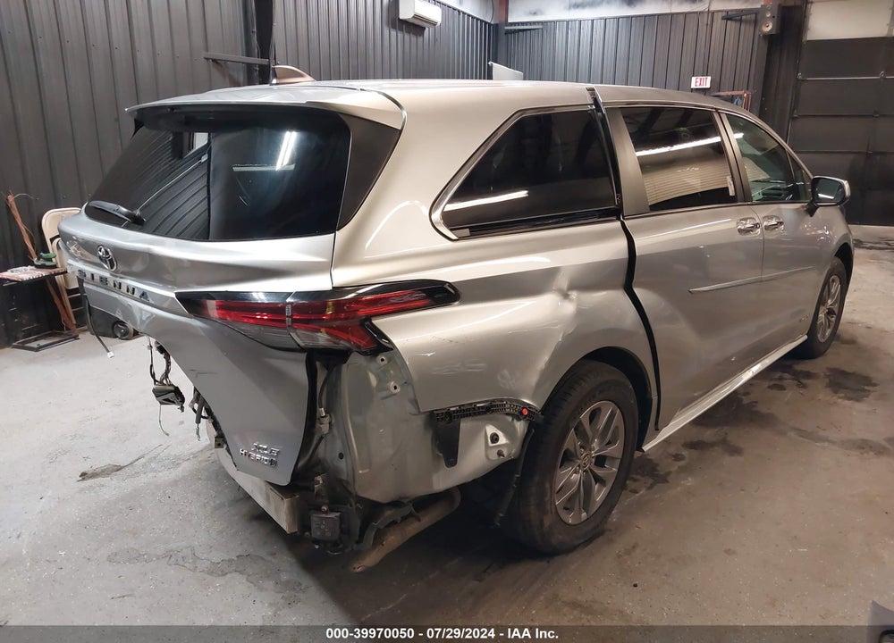 2021 TOYOTA SIENNA VIN: 5TDYSKFC4MS020376