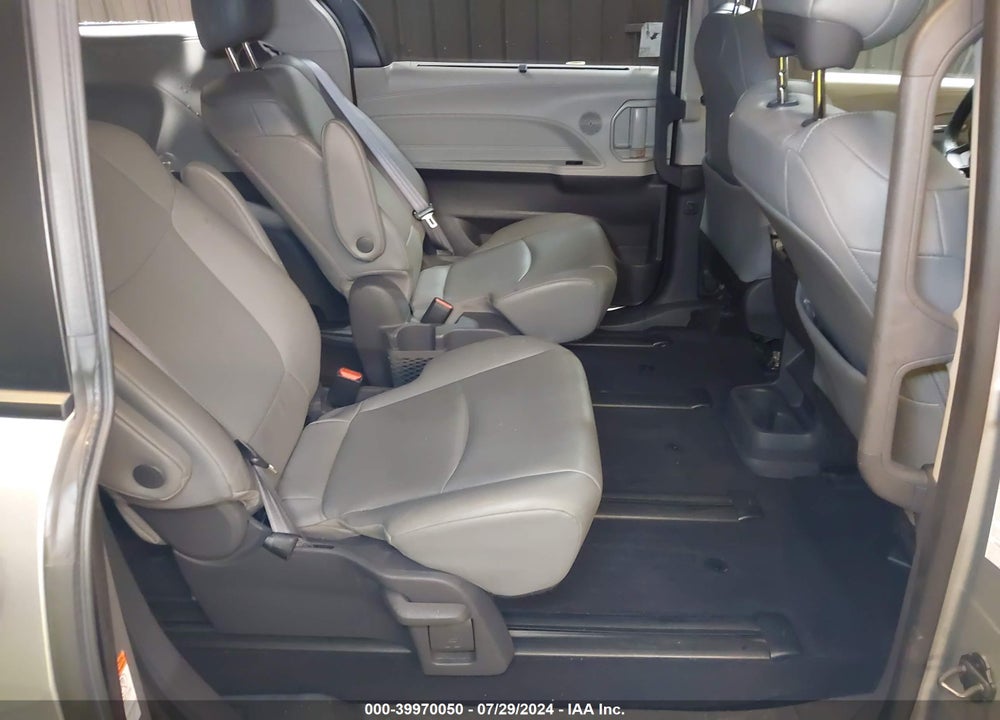 2021 TOYOTA SIENNA VIN: 5TDYSKFC4MS020376