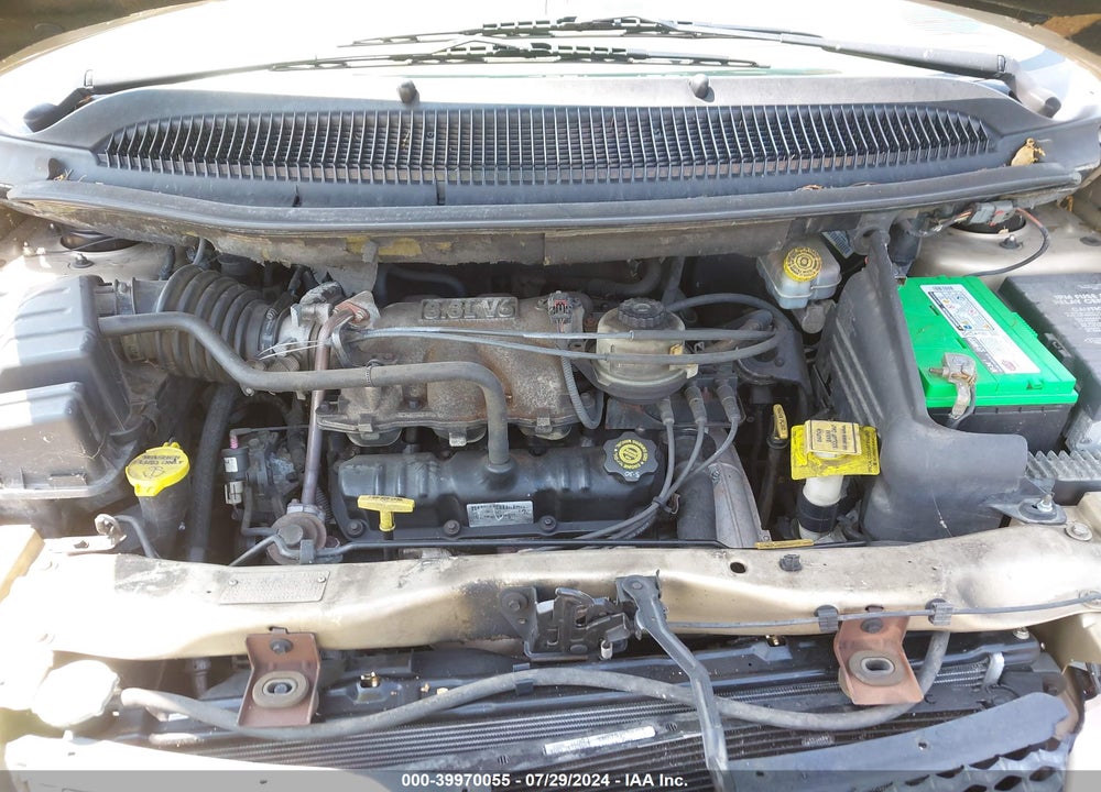 2001 DODGE GRAND CARAVAN ES VIN: 2B8GT54L11R140875