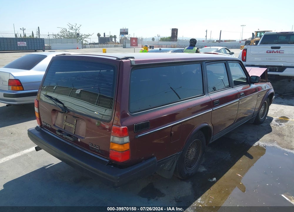 1993 VOLVO 240 VIN: YV1AW8801P1960805