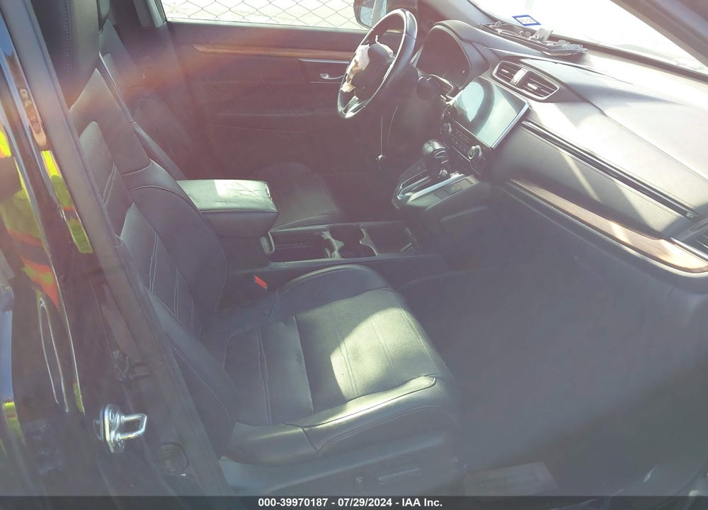 2018 HONDA CR-V TOURING VIN: 7FARW1H99JE007552