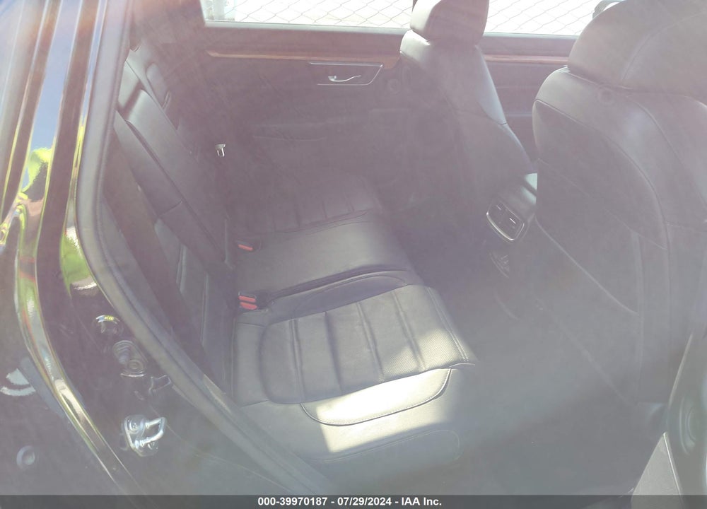 2018 HONDA CR-V TOURING VIN: 7FARW1H99JE007552