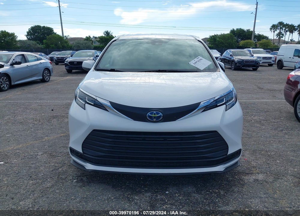 2021 TOYOTA SIENNA LE VIN: 5TDKRKEC4MS047287