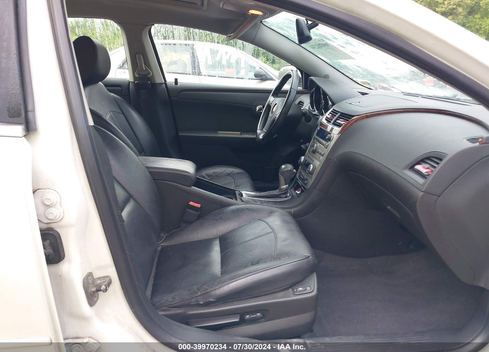 2011 CHEVROLET MALIBU VIN: 1G1ZE5E16BF351883