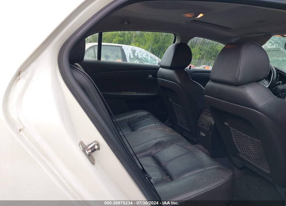 2011 CHEVROLET MALIBU VIN: 1G1ZE5E16BF351883