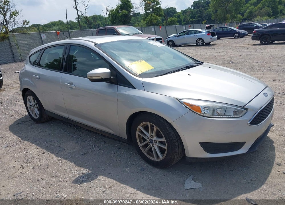 2016 FORD FOCUS SE VIN: 1FADP3K22GL327673