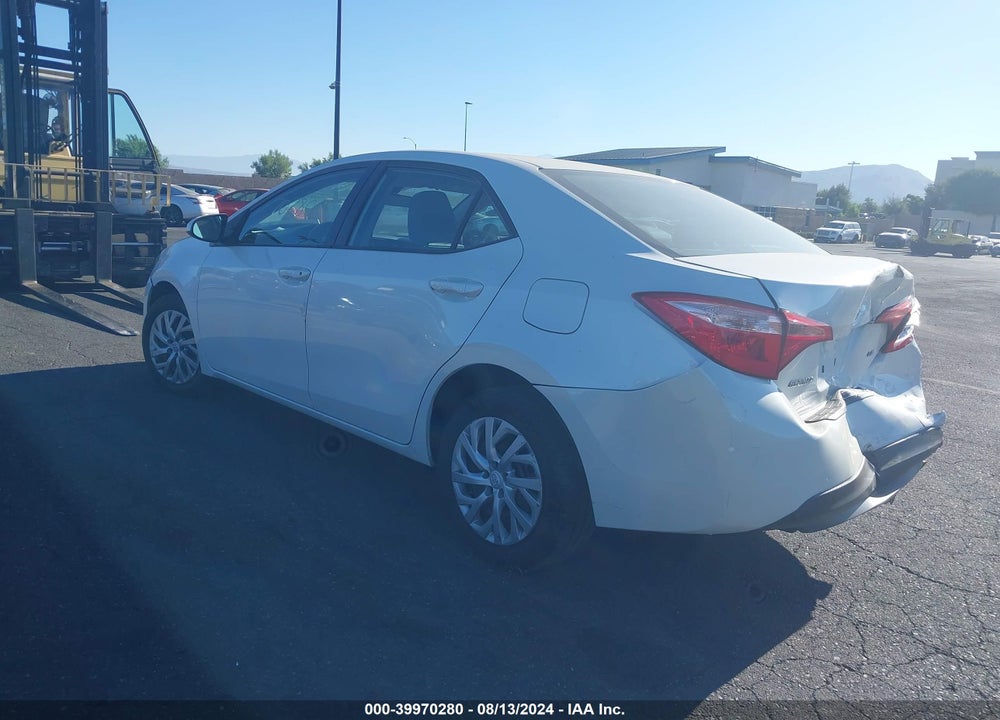 2018 TOYOTA COROLLA LE VIN: 5YFBURHE2JP759970