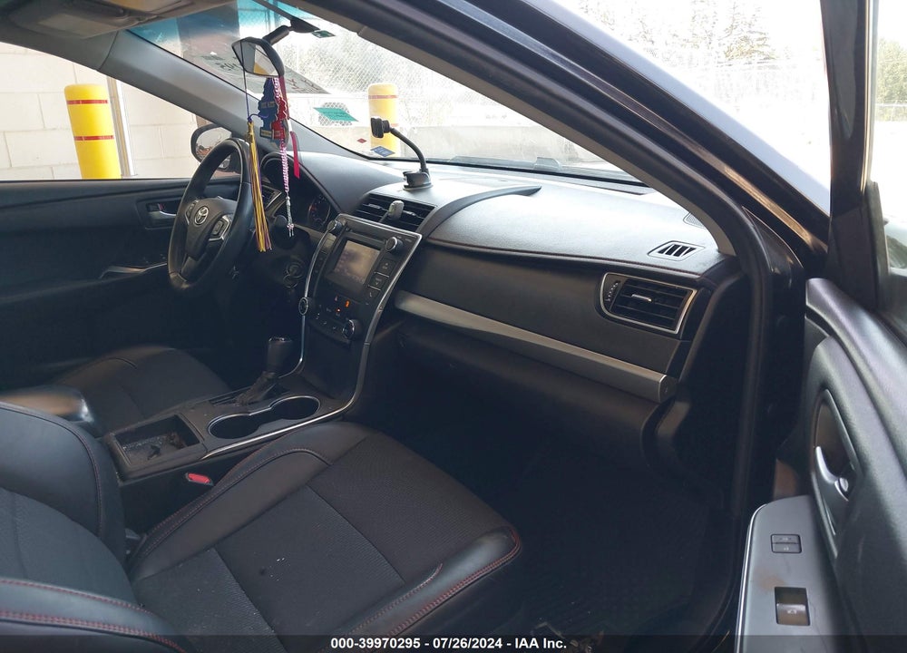 2017 TOYOTA CAMRY SE VIN: 4T1BF1FK2HU403144