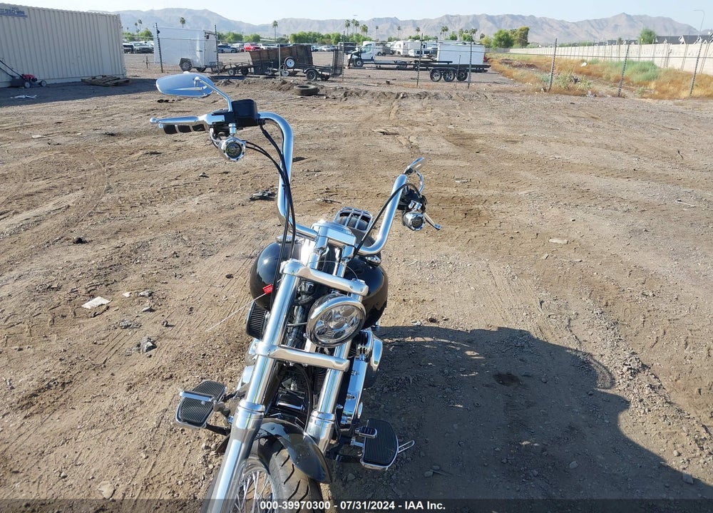 2010 HARLEY-DAVIDSON FXDC VIN: 1HD1GV413AC312389