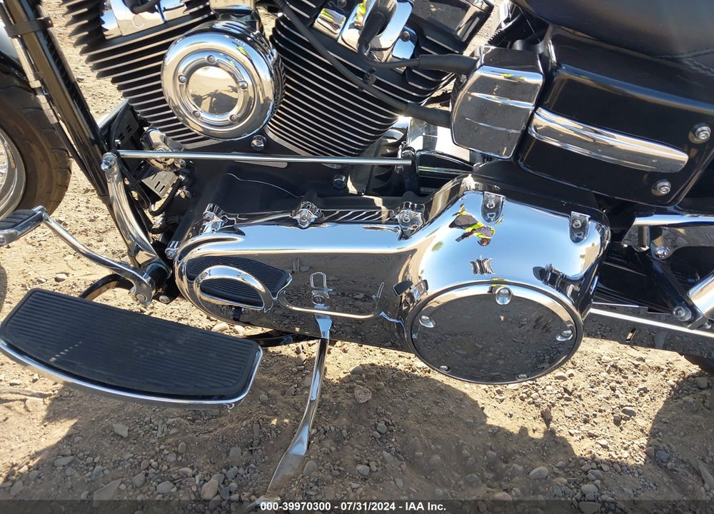 2010 HARLEY-DAVIDSON FXDC VIN: 1HD1GV413AC312389