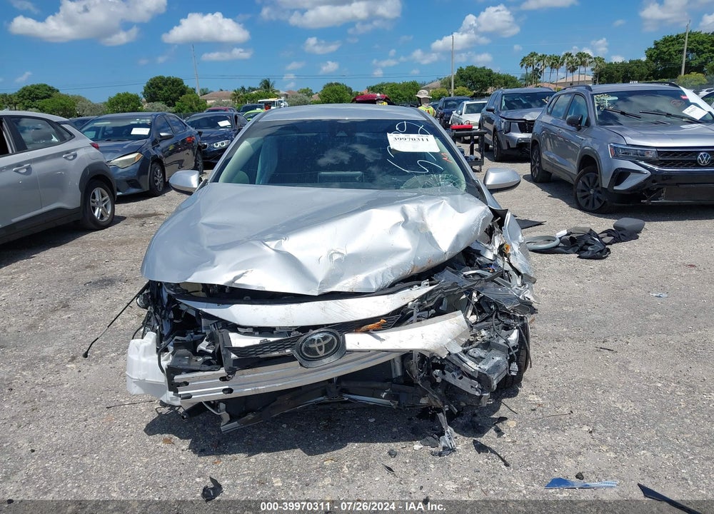 2021 TOYOTA COROLLA LE VIN: JTDEPMAE7MJ135382