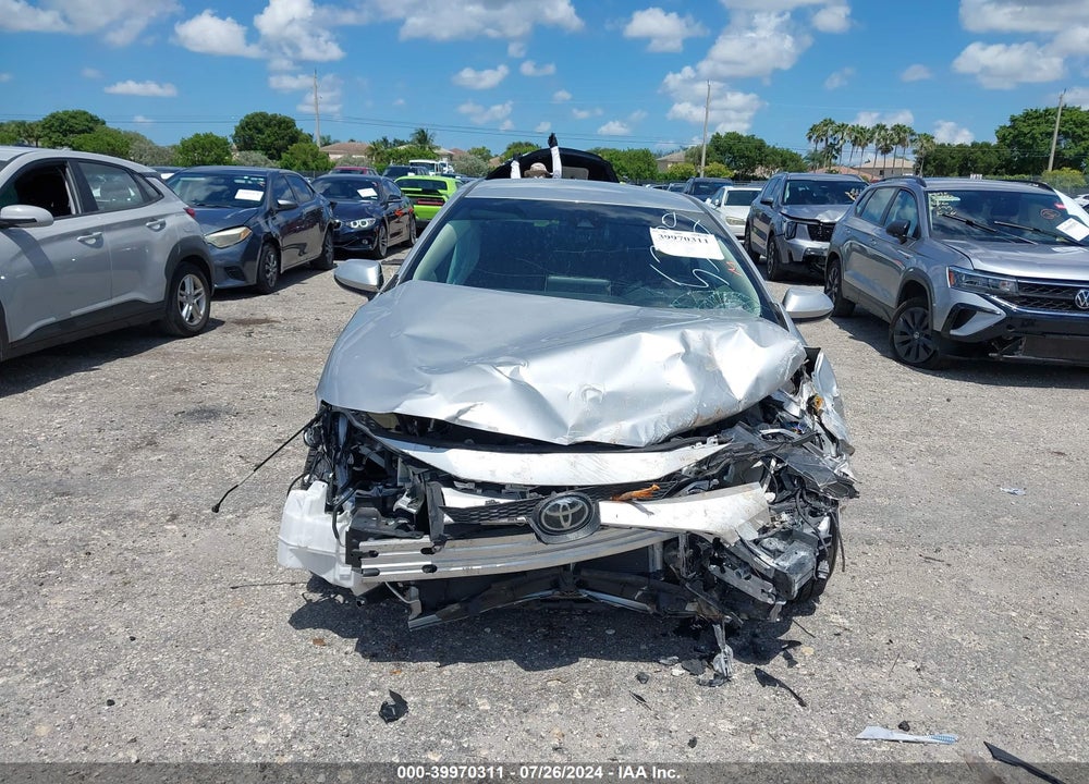 2021 TOYOTA COROLLA LE VIN: JTDEPMAE7MJ135382