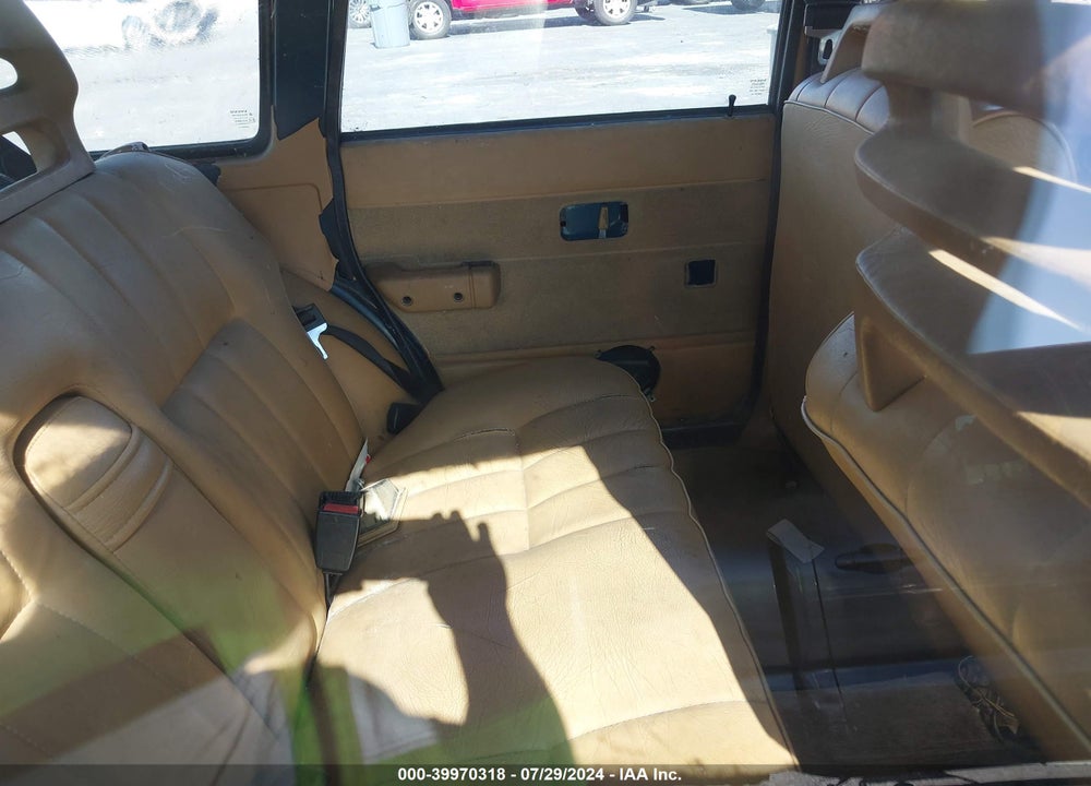 1993 VOLVO 240 VIN: YV1AW831XP1942027