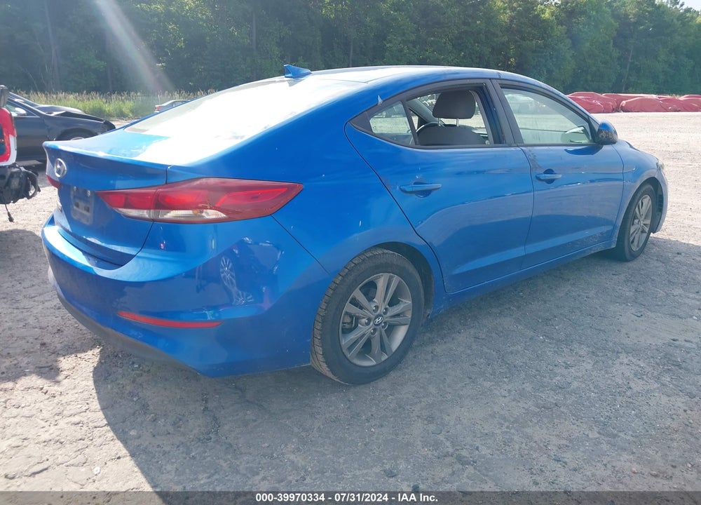 2018 HYUNDAI ELANTRA SEL VIN: 5NPD84LF2JH398382