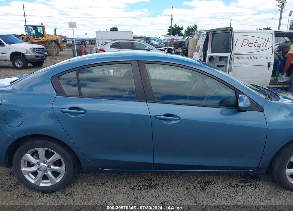 2010 MAZDA MAZDA3 VIN: JM1BL1SG4A1196696