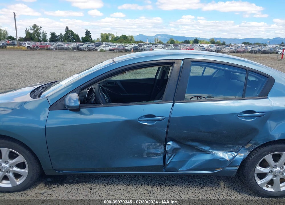 2010 MAZDA MAZDA3 VIN: JM1BL1SG4A1196696