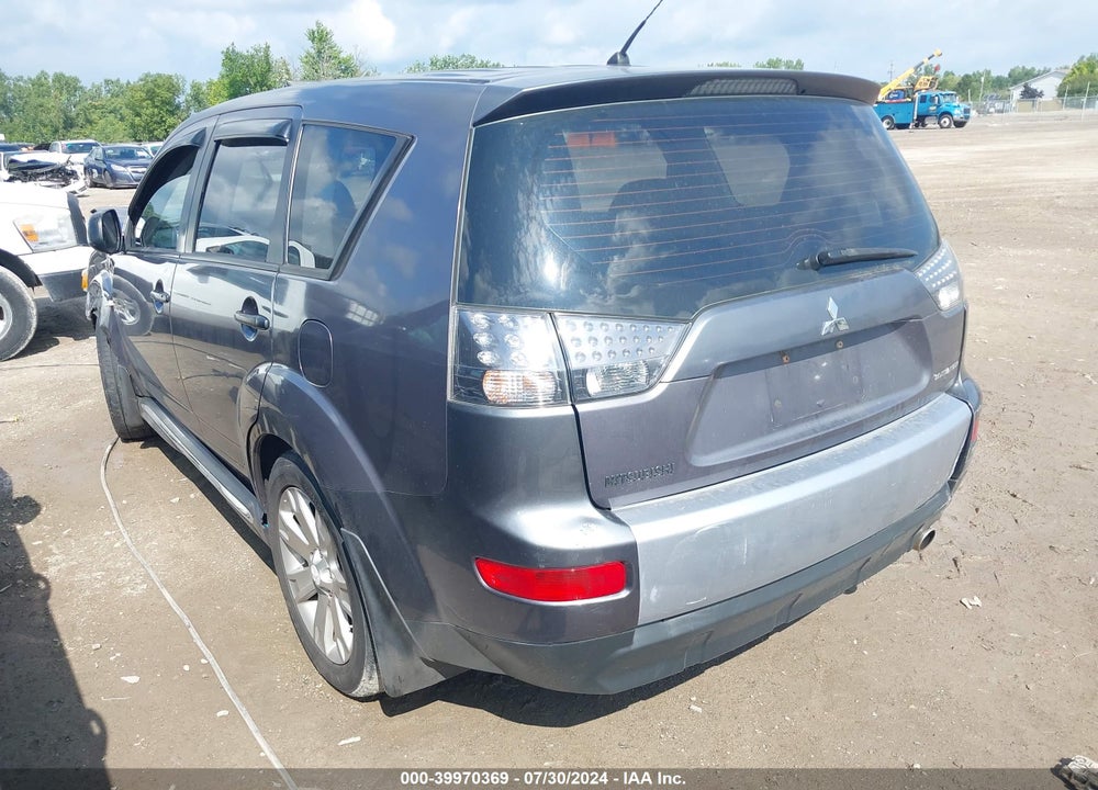 2008 MITSUBISHI OUTLANDER ES VIN: JA4LS21W88Z009553