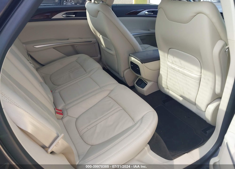 2014 LINCOLN MKZ HYBRID VIN: 3LN6L2LU7ER824320