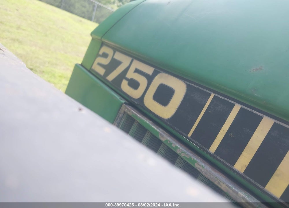 1986 JOHN DEERE 2750 VIN: L02750G545655