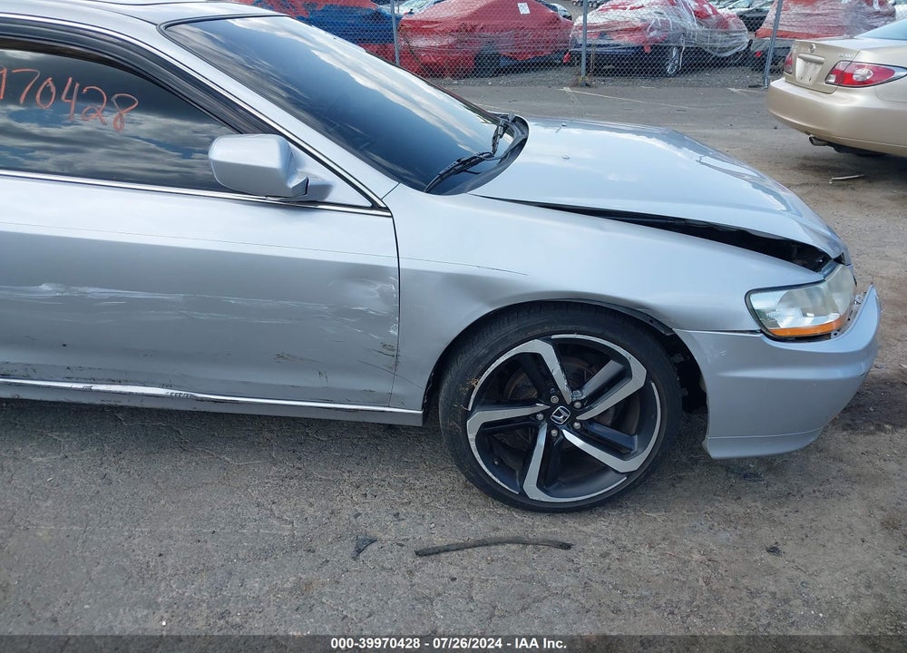 2002 HONDA ACCORD 3.0 EX VIN: 1HGCG225X2A024141