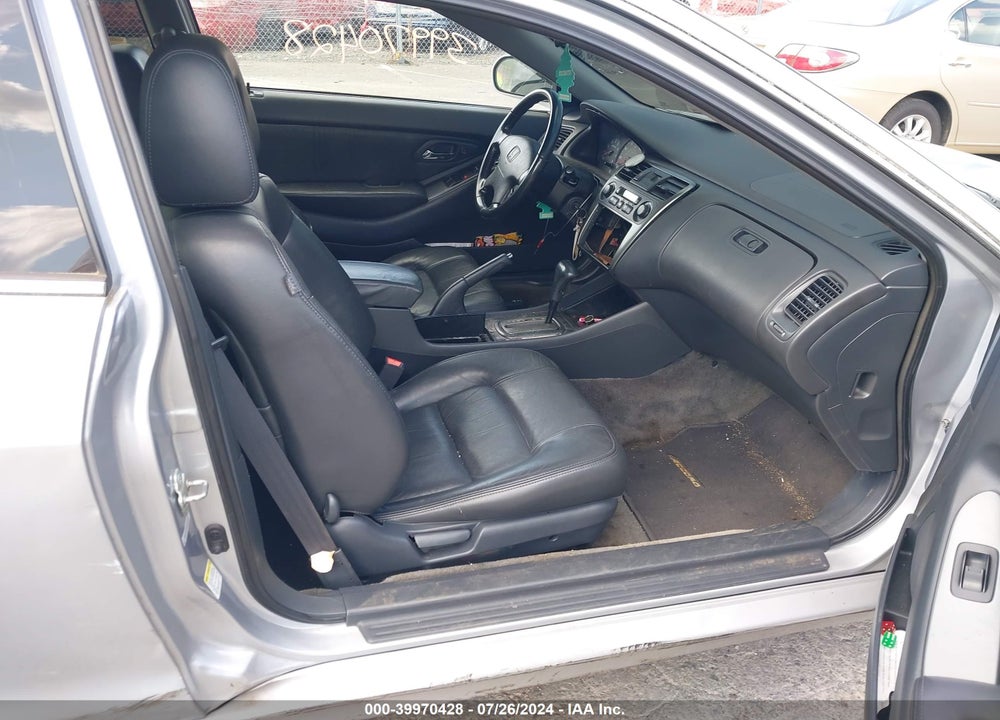 2002 HONDA ACCORD 3.0 EX VIN: 1HGCG225X2A024141