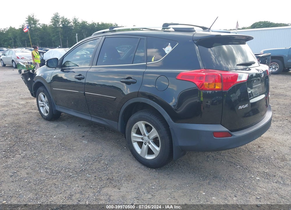 2013 TOYOTA RAV4 XLE VIN: 2T3RFREVXDW110103