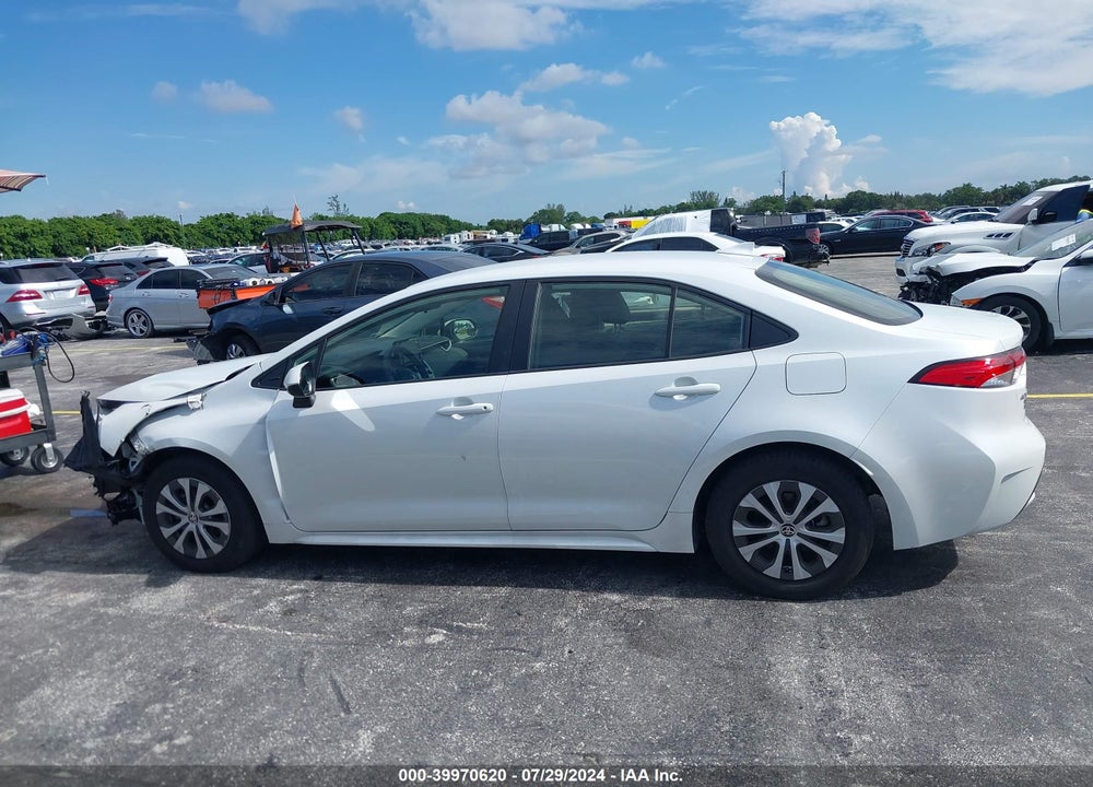 2022 TOYOTA COROLLA HYBRID LE VIN: JTDEAMDE7N3008182