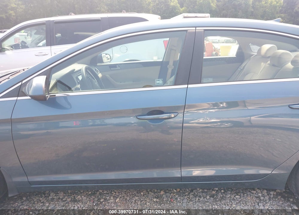 2017 HYUNDAI SONATA SE VIN: 5NPE24AF1HH528185