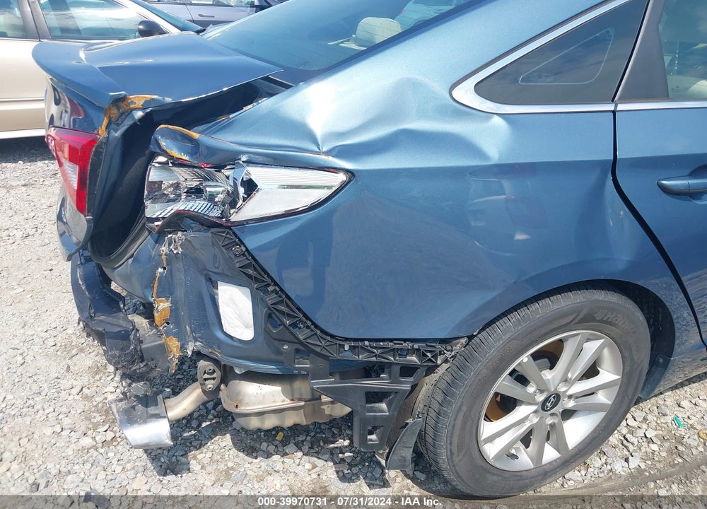 2017 HYUNDAI SONATA SE VIN: 5NPE24AF1HH528185