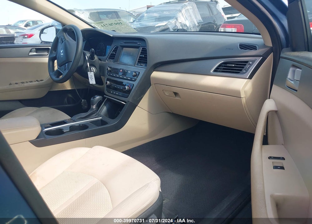 2017 HYUNDAI SONATA SE VIN: 5NPE24AF1HH528185
