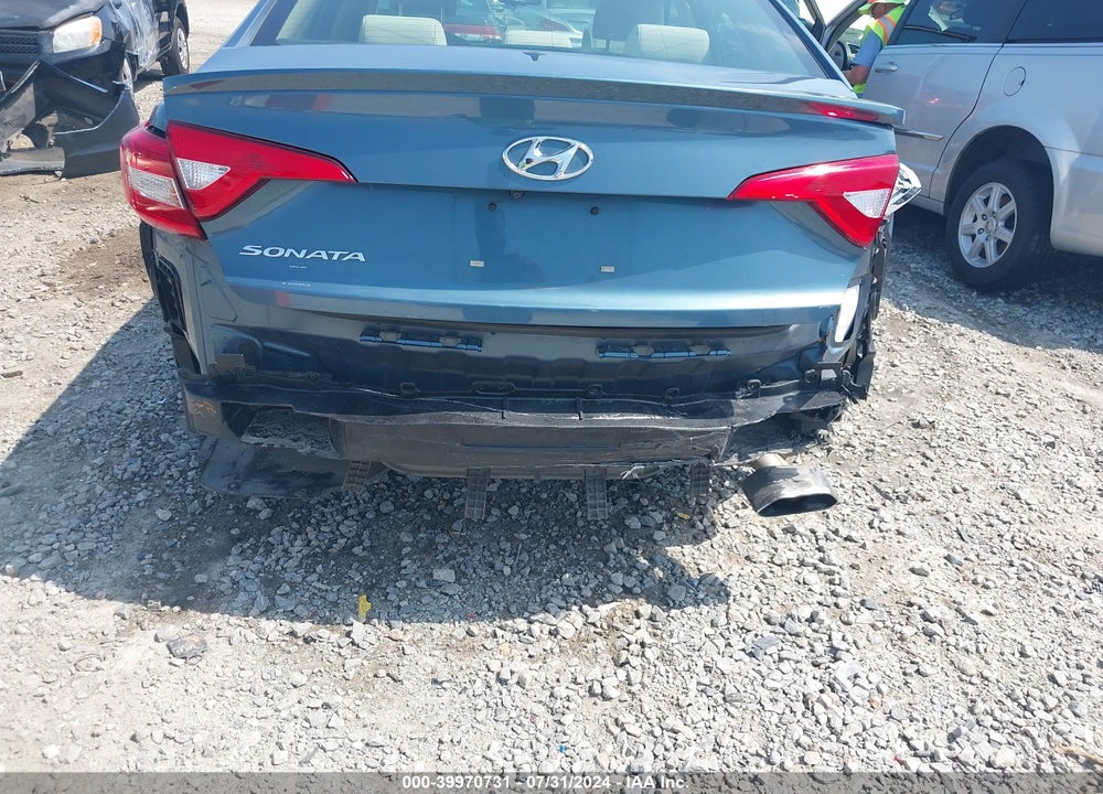 2017 HYUNDAI SONATA SE VIN: 5NPE24AF1HH528185