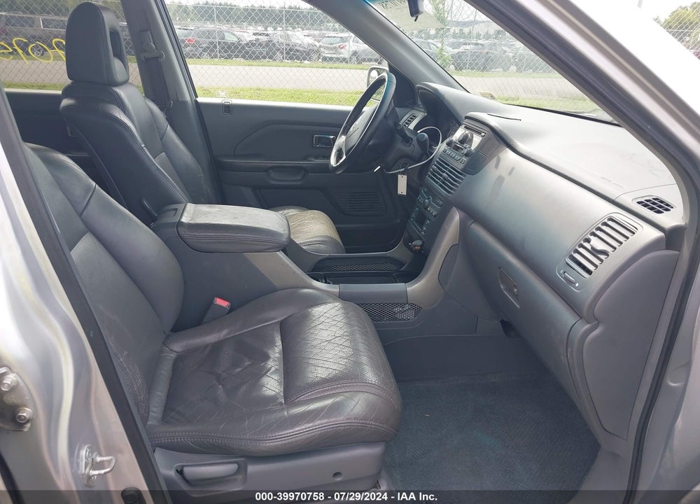 2004 HONDA PILOT EX-L VIN: 2HKYF18524H556228