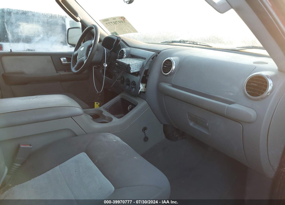 2004 FORD EXPEDITION XLT VIN: 1FMRU15WX4LA51181