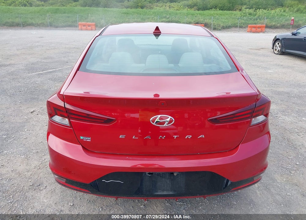2019 HYUNDAI ELANTRA SEL VIN: KMHD84LF7KU769863