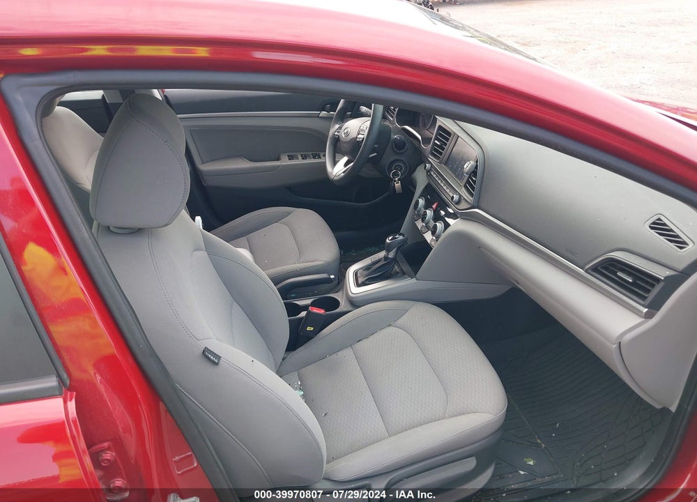 2019 HYUNDAI ELANTRA SEL VIN: KMHD84LF7KU769863