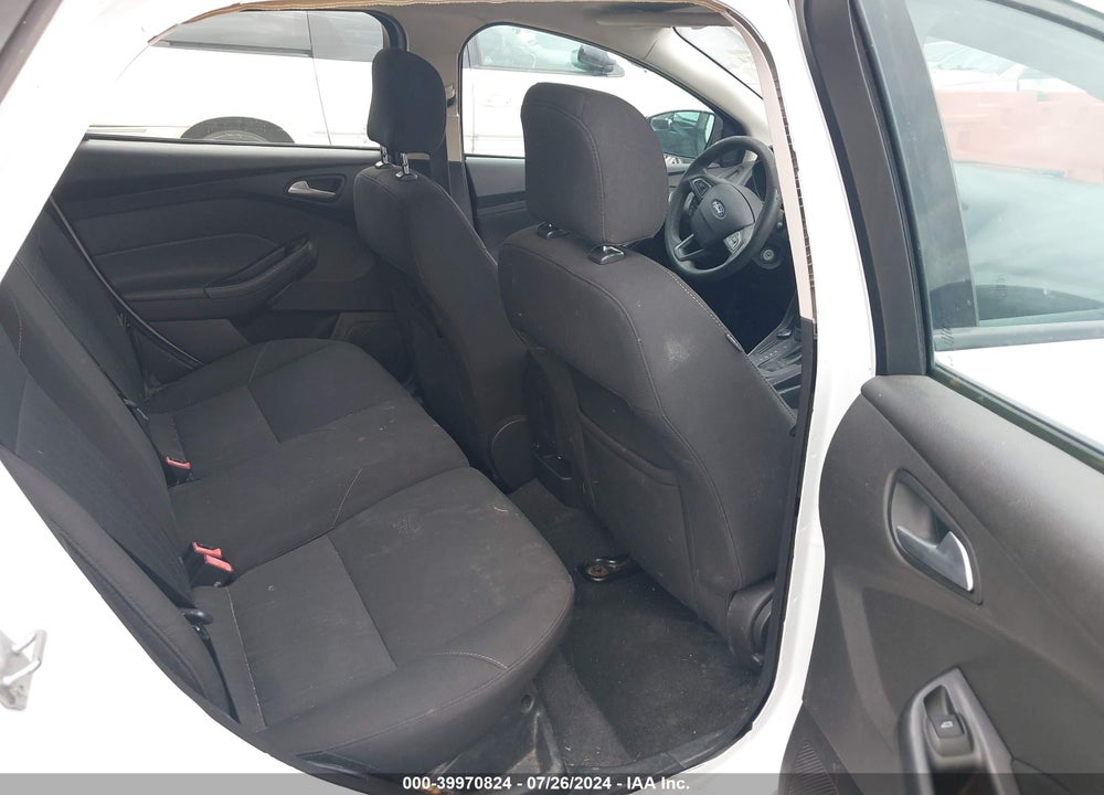 2016 FORD FOCUS SE VIN: 1FADP3K28GL213564
