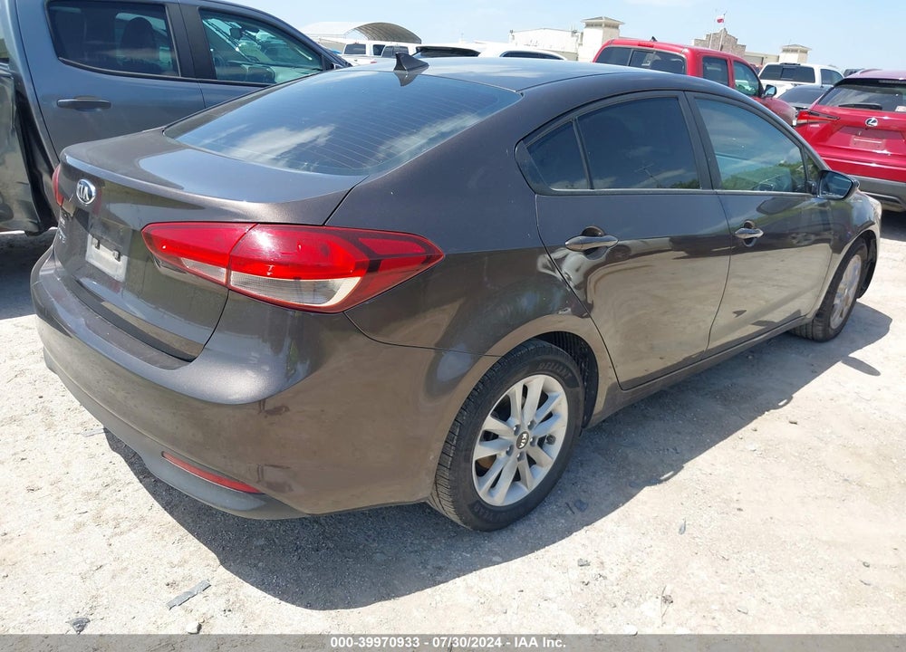 2017 KIA FORTE LX VIN: 3KPFL4A75HE150712