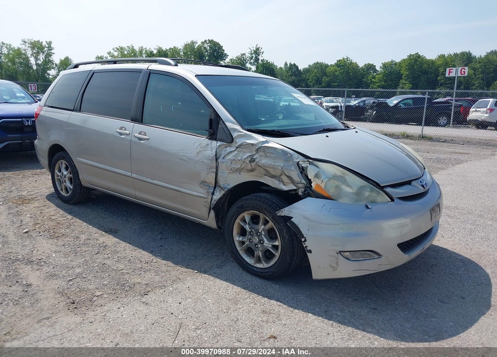 2006 TOYOTA SIENNA XLE VIN: 5TDBA22C86S075334