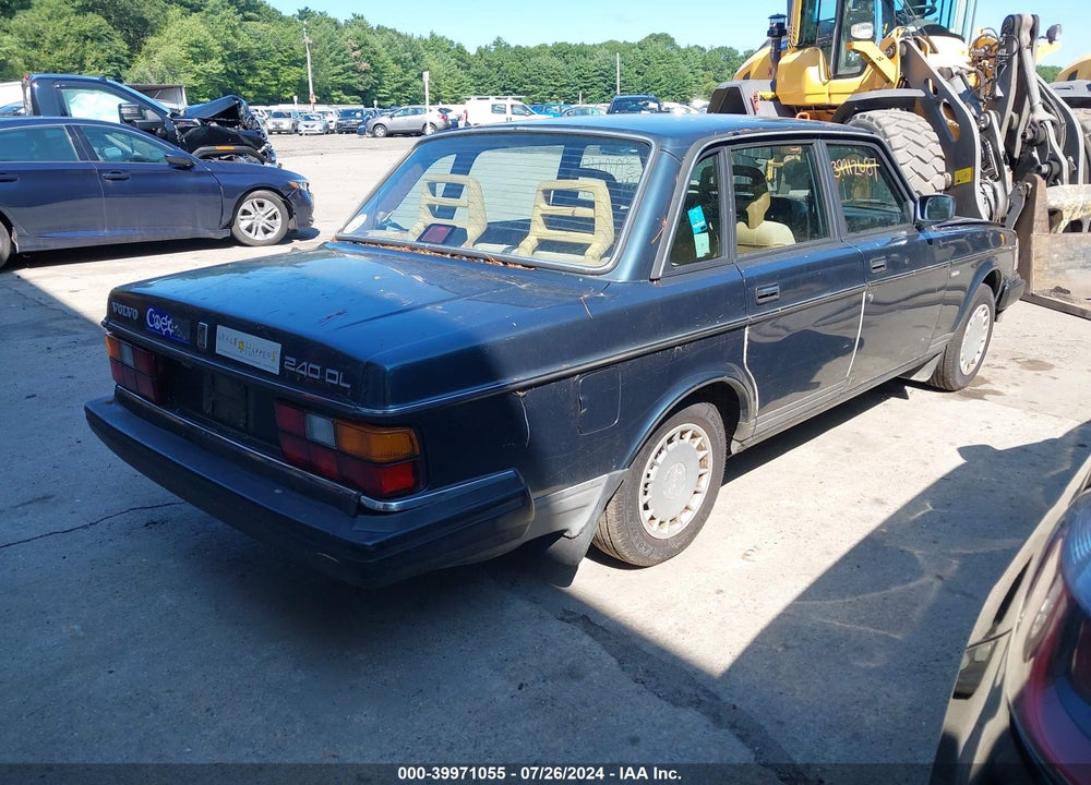 1990 VOLVO 240 DL VIN: YV1AA884XL1397409