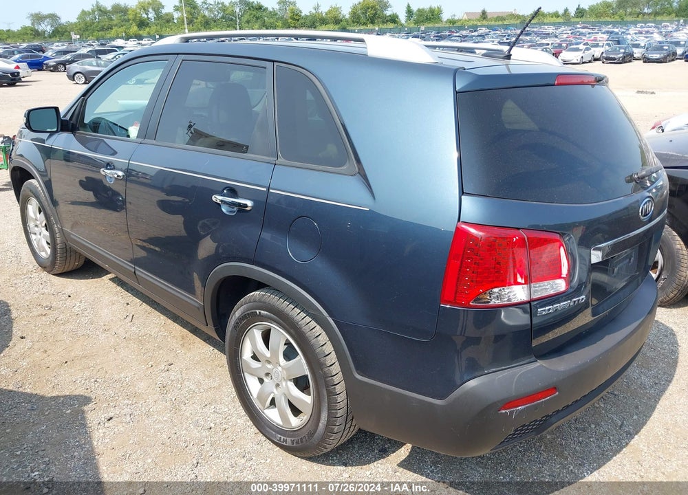 2011 KIA SORENTO LX VIN: 5XYKT3A19BG062244