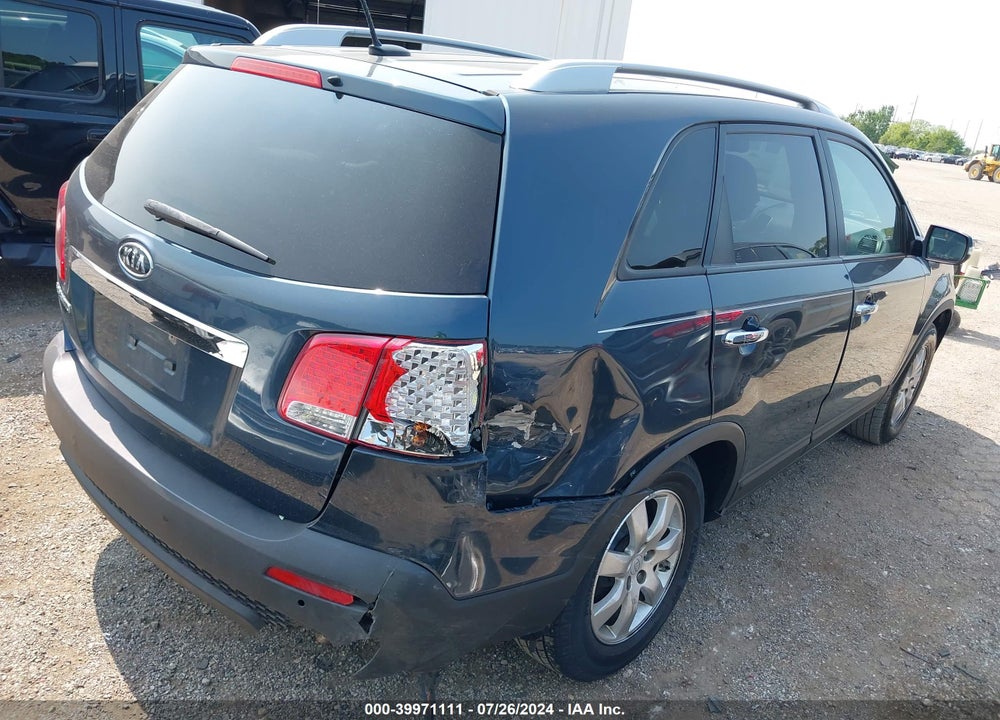 2011 KIA SORENTO LX VIN: 5XYKT3A19BG062244