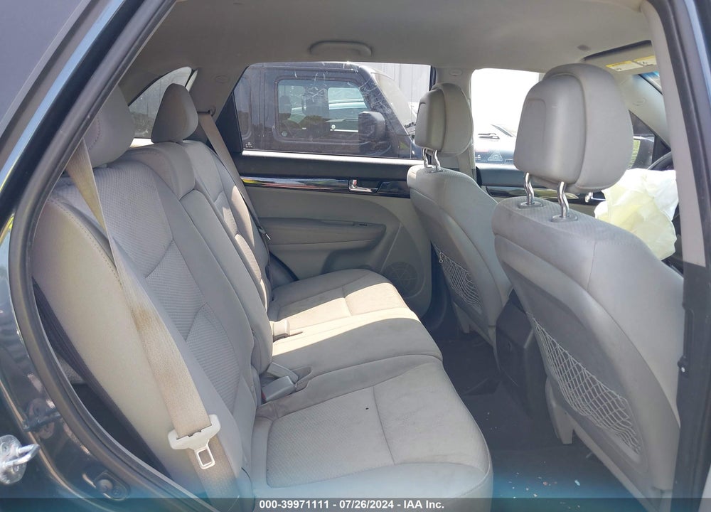 2011 KIA SORENTO LX VIN: 5XYKT3A19BG062244