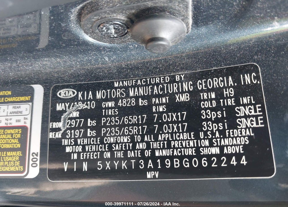 2011 KIA SORENTO LX VIN: 5XYKT3A19BG062244