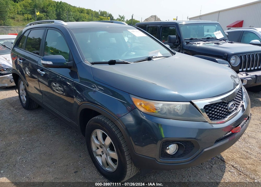 2011 KIA SORENTO LX VIN: 5XYKT3A19BG062244
