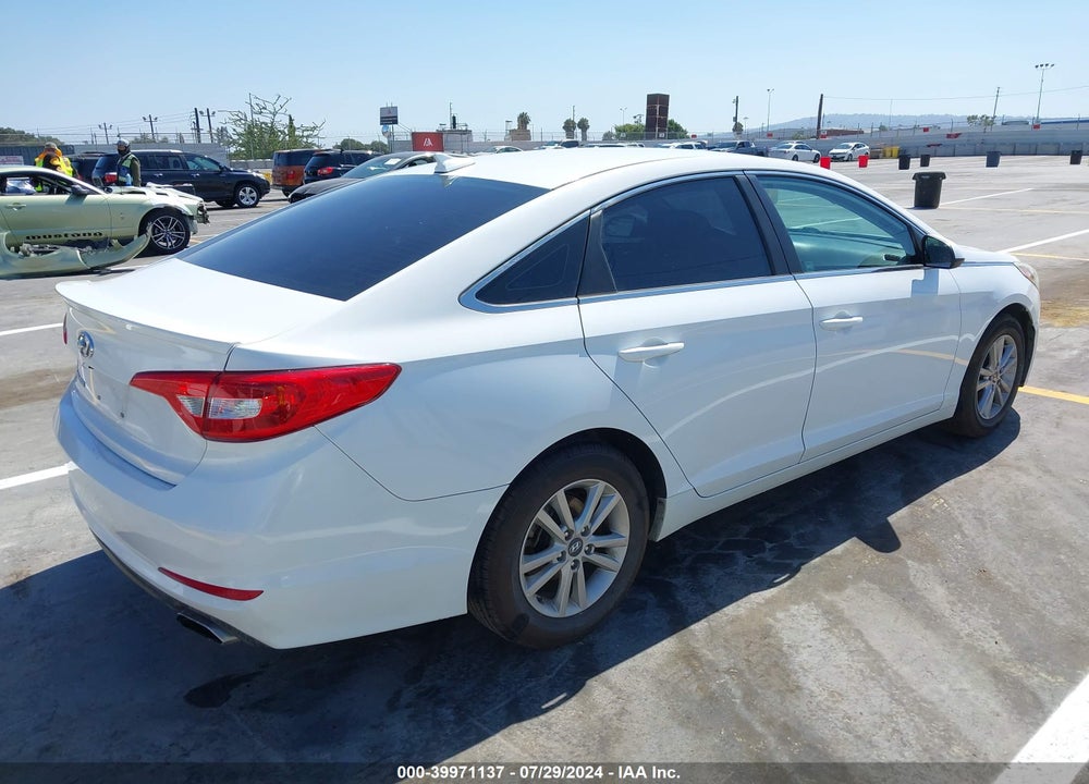 2017 HYUNDAI SONATA VIN: 5NPE24AF2HH576598