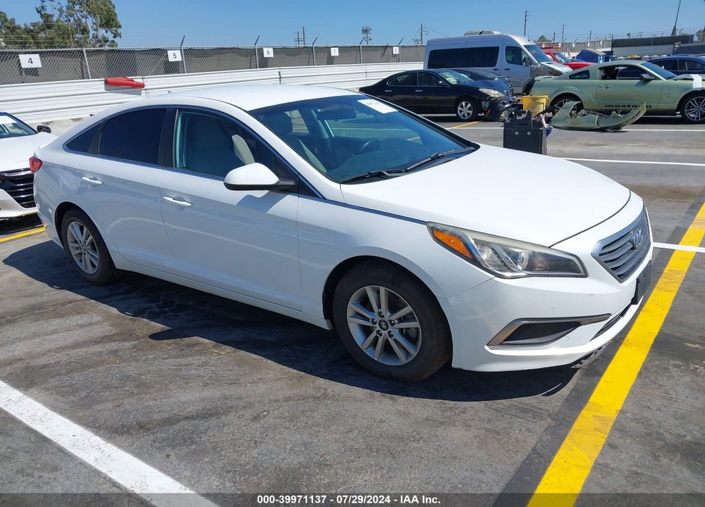 2017 HYUNDAI SONATA VIN: 5NPE24AF2HH576598